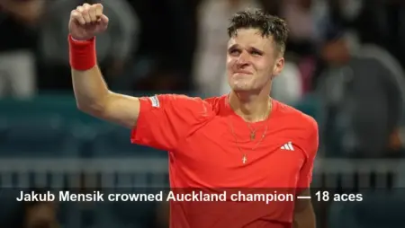 Jakub Mensik wins Auckland title ahead of AO debut